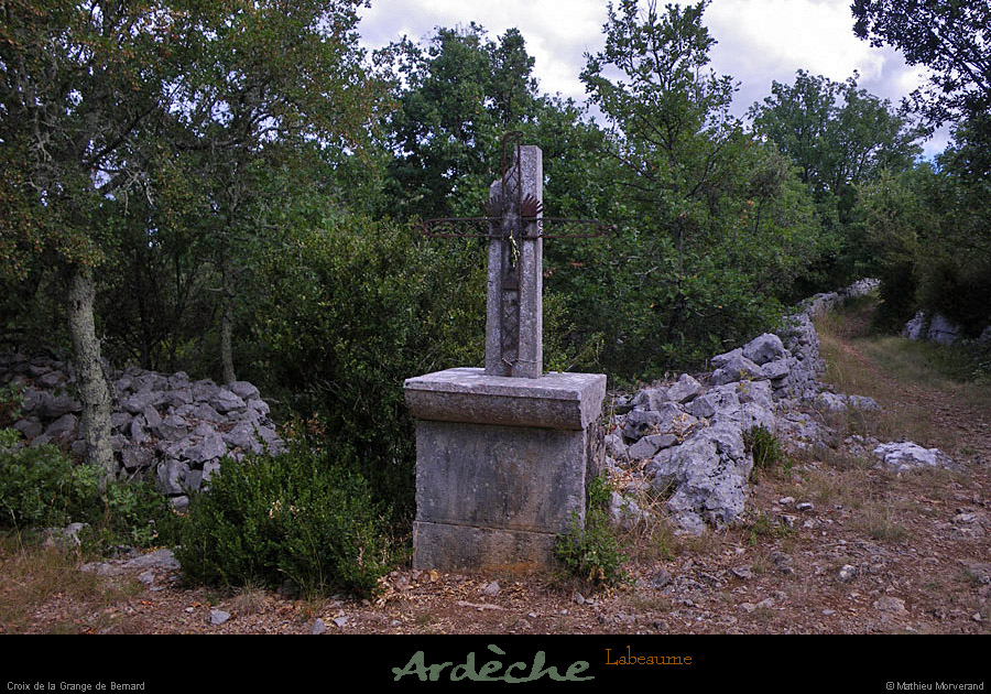 20100727_labeaume_croixdelagrangedebernard