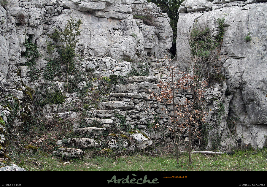 20130406_labeaume_rancdebise_escalier1