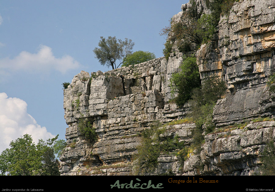 20070428_labeaume_jardinssupendus1