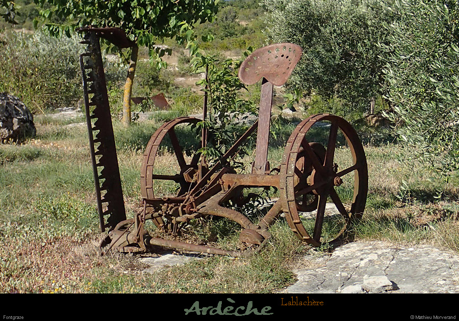 20130901_lablachere_hameaudefontgraze1