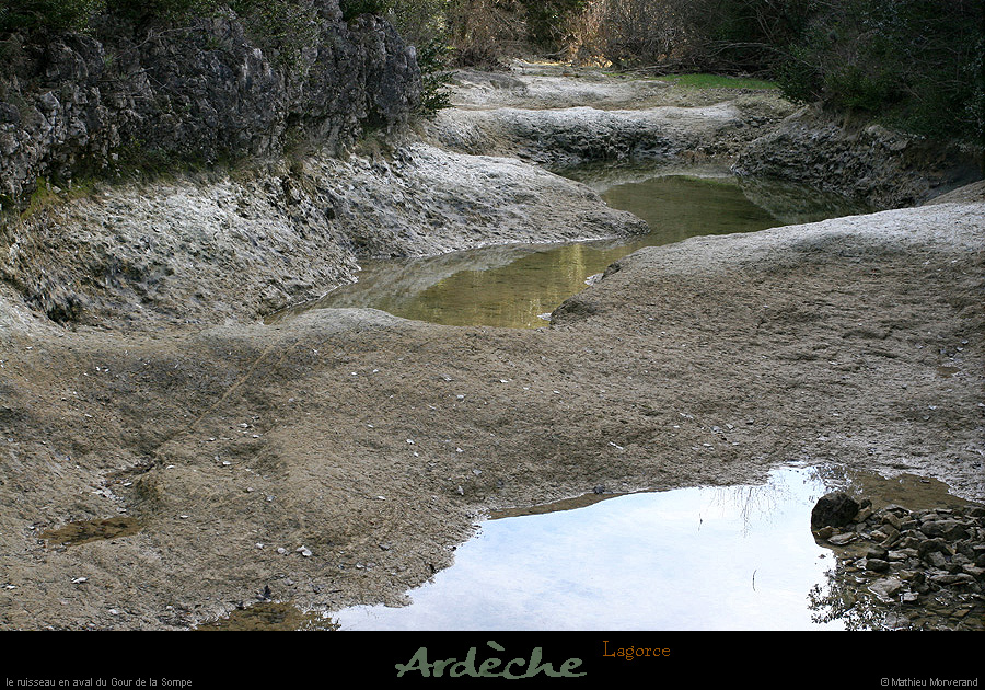20041224_gourdelasompe_aval_1