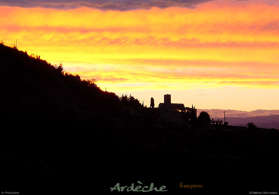 20000710_eglisedesampzonsoussunset