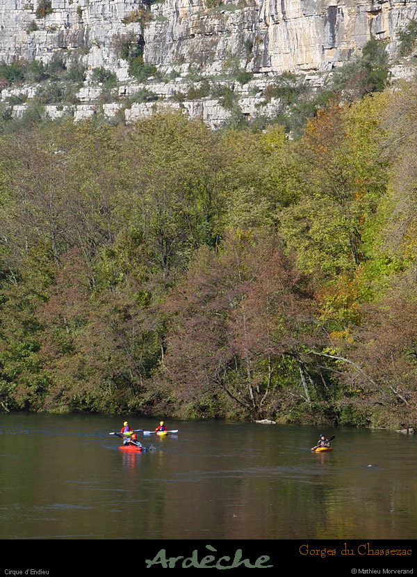 20031110_gorgeschassezac_kayaks_2