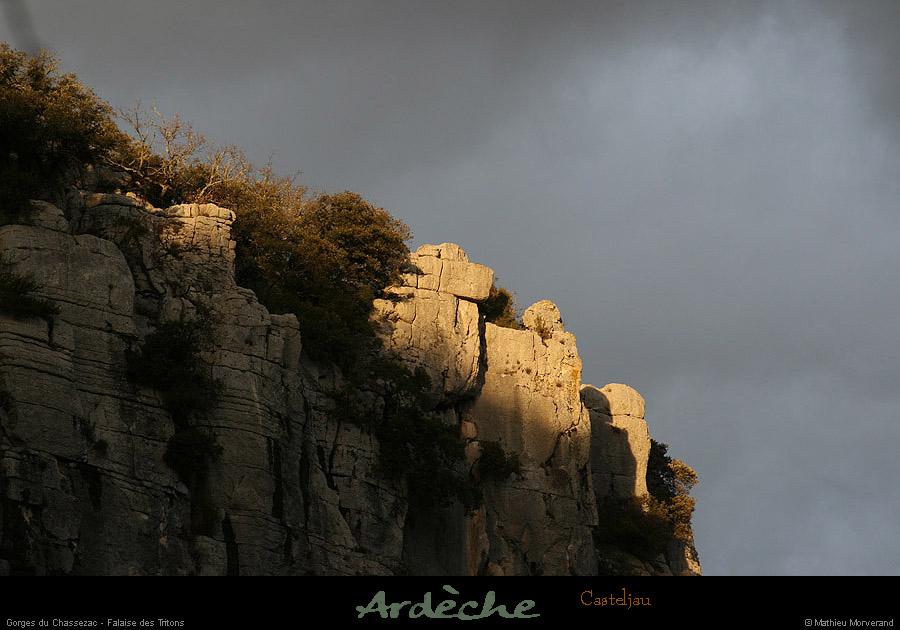 20100101_gorgescasteljau_falaisetritons2