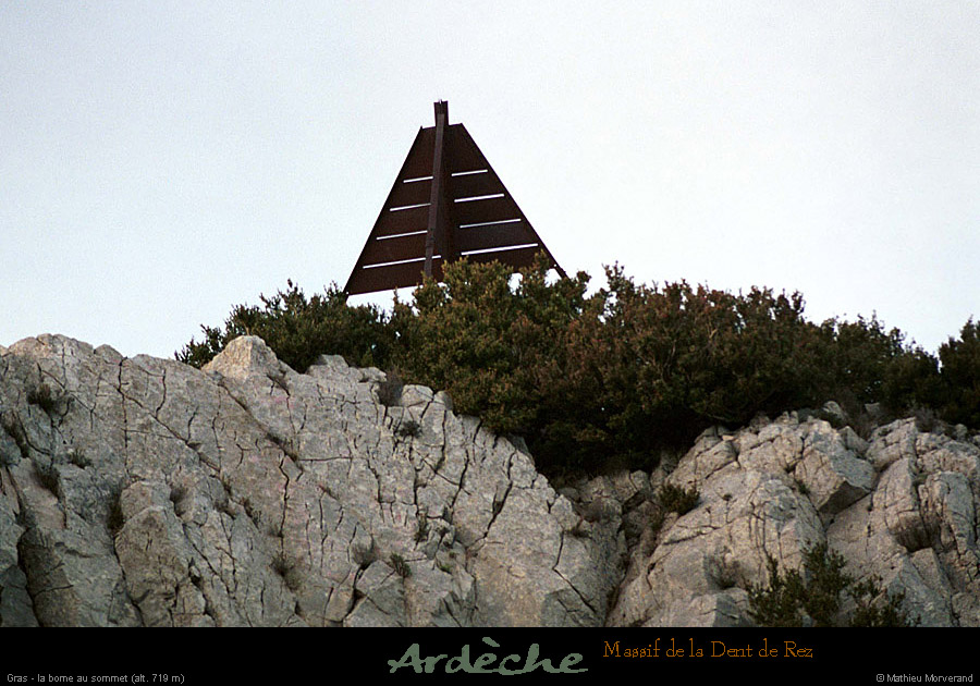 20001125_dentderez_sommet_borne