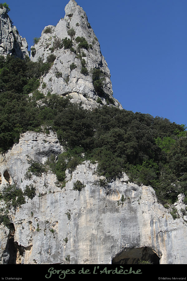 20110410_charlemagnerocher2