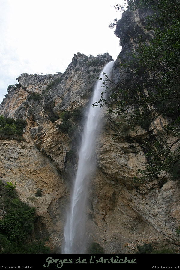 20100513_cascadepissevielleparlebas