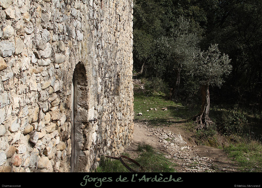 20130407_charmassonnet_batisse2
