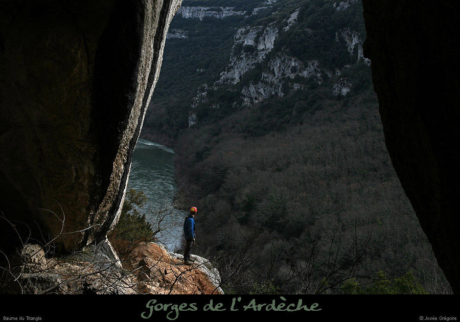 20100220_grottetriangle_est10