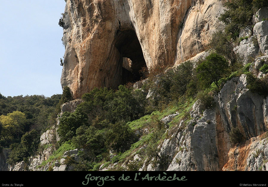 20100411_grottetriangleparav2