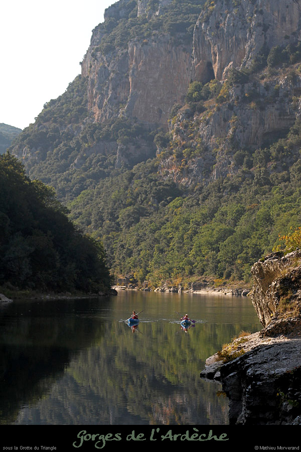 20111001_meandresscathedrale_kayaks2