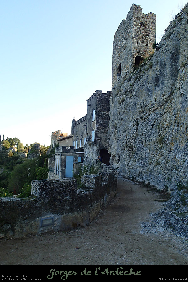 20131028_aigueze_toursarrasineetchateau