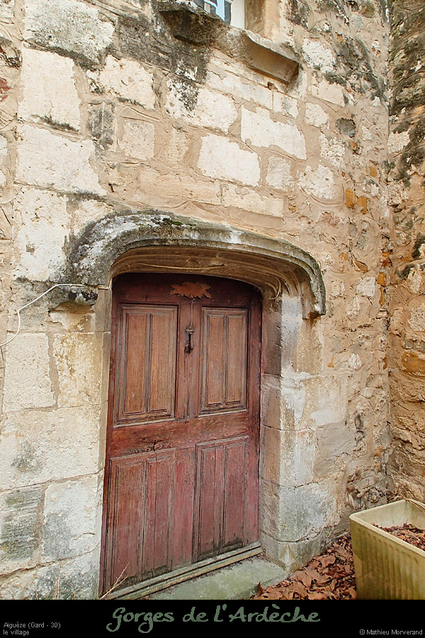 20131028_aigueze_village02