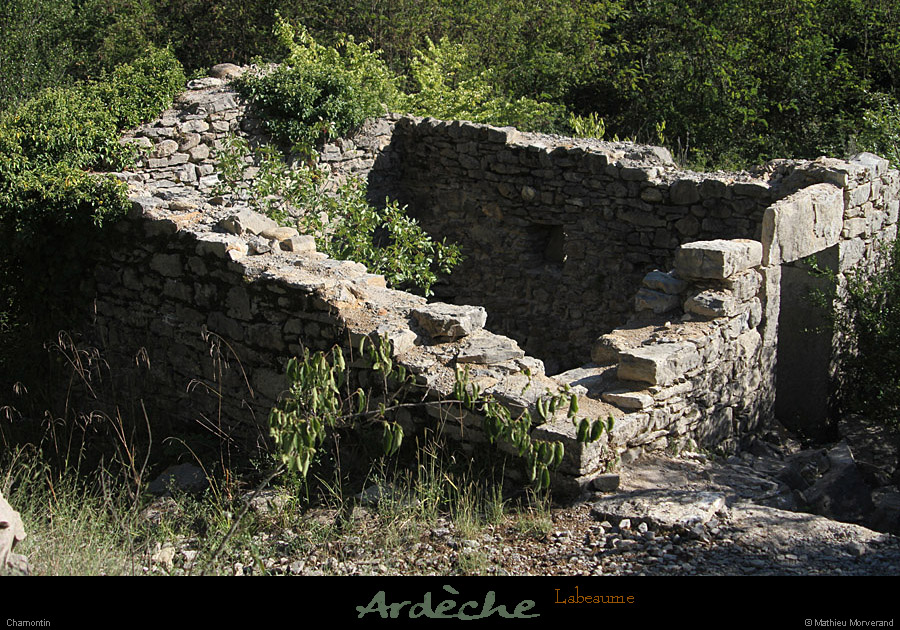20110827_labeaume_chamontin_ruine