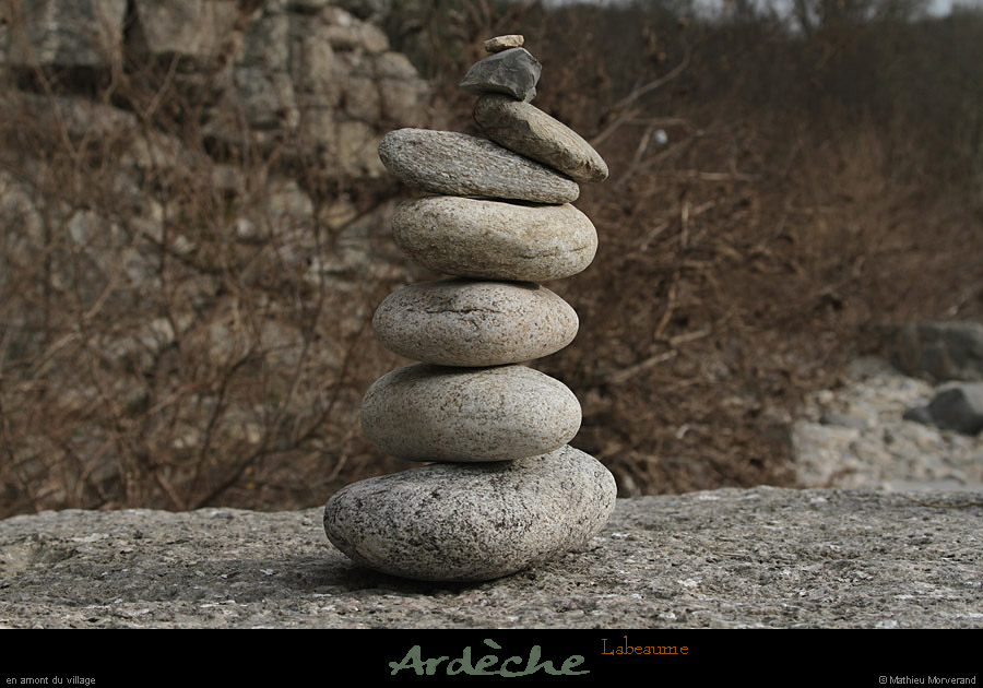 20120226_labeaume_amvillage_cairn