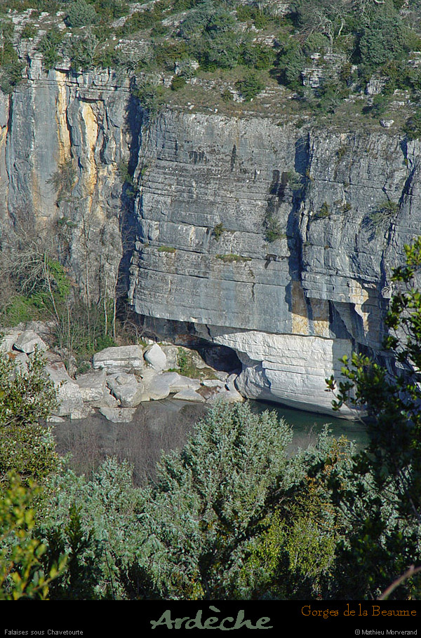 20031226_gorgesdelabeaumeamontdepeyroche4