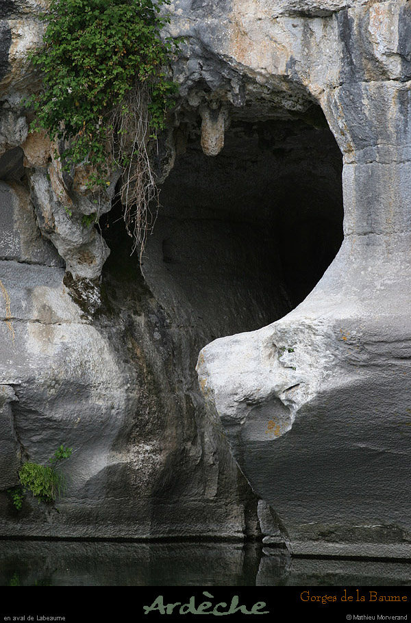 20090607_baume_cirqueplatane_falaises12