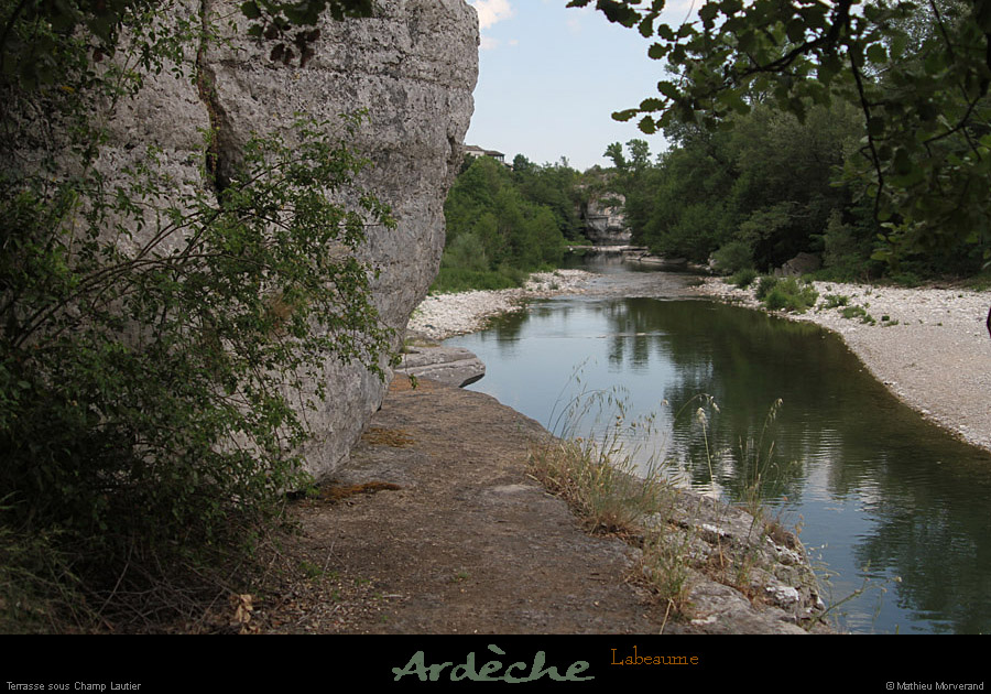 20110521_labeame_terrassessschamplautier3