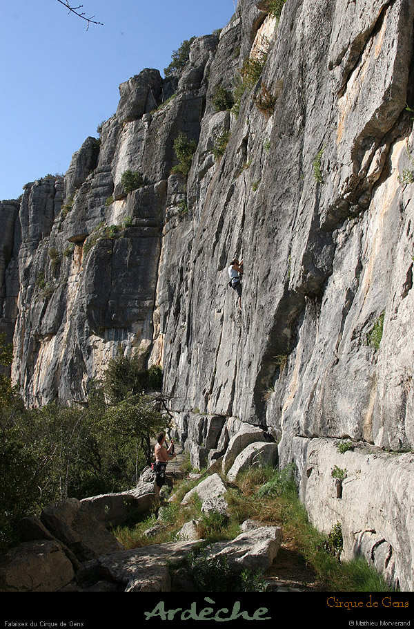 20090315_cirquegens_sentierpiedfalaise02