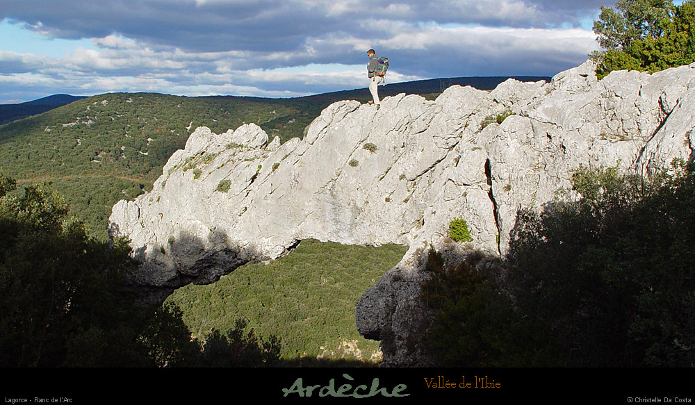 20021130_rancdelarc_mat