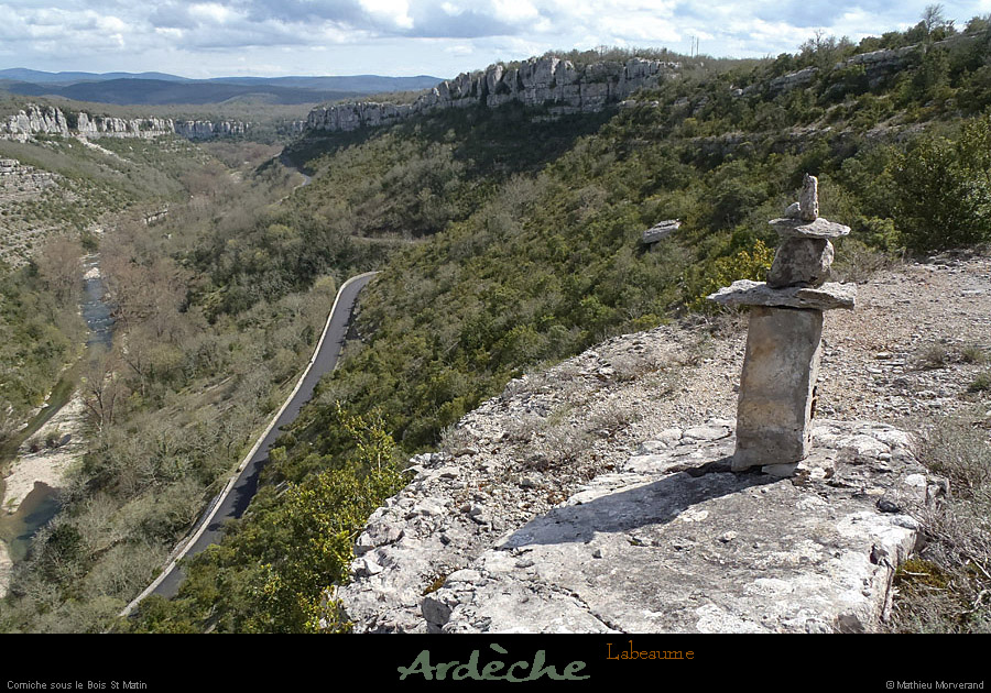 20130409_labeaume_sentierbleuolive_cairn02