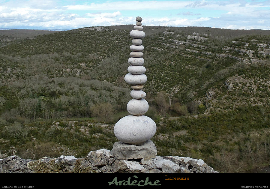 20130409_labeaume_sentierbleuolive_cairn04