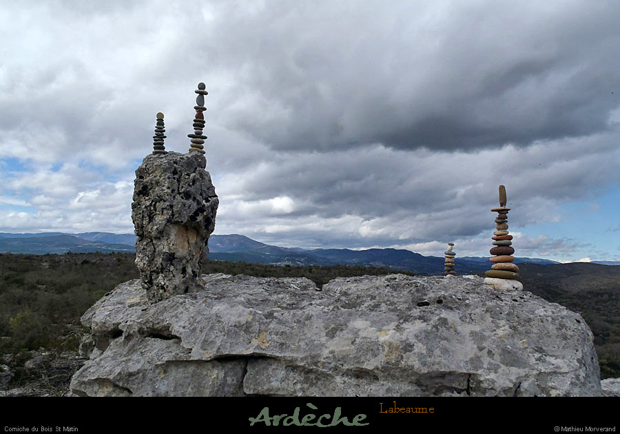 20130409_labeaume_sentierbleuolive_cairn07