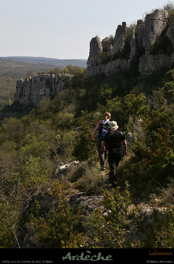 20130416_labeaume_sentiercornicheligne1