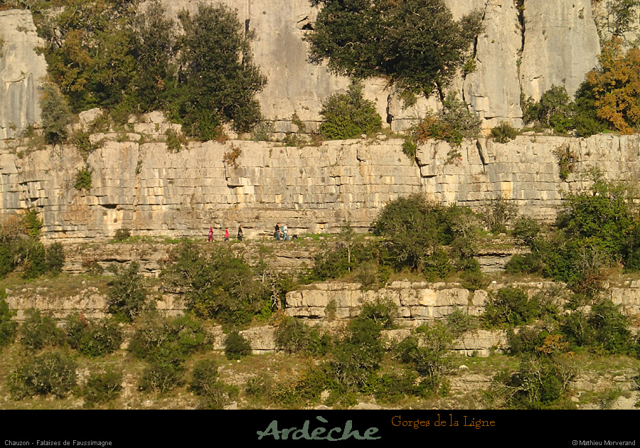 20131116_chauzon_falaises_faussimagne_randonneurs1
