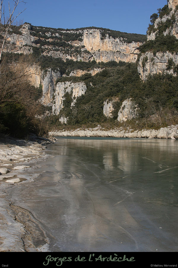 20120210_gorgesardeche_gaud_rivieregelee04