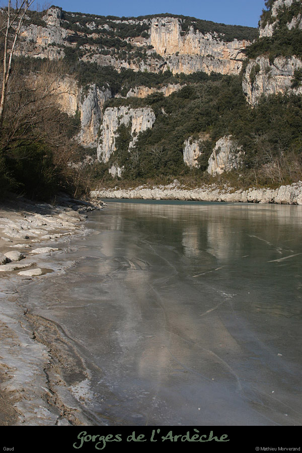 20120210_gorgesardeche_gaud_rivieregelee05