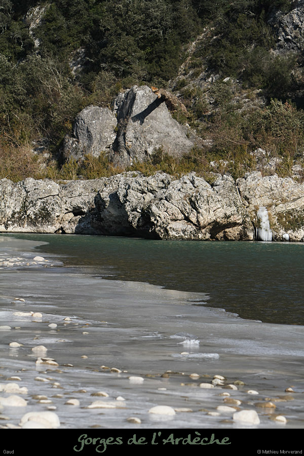 20120210_gorgesardeche_gaud_rivieregelee08