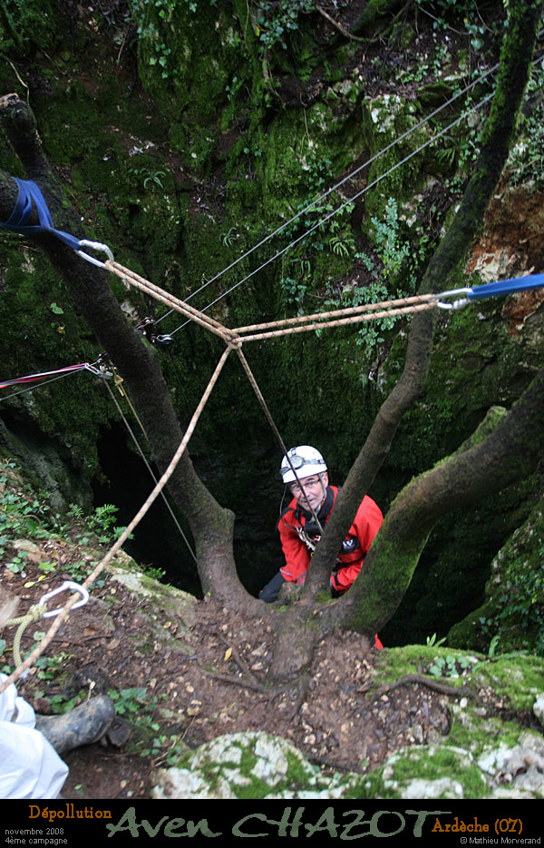 chazot0811_ptu33mm