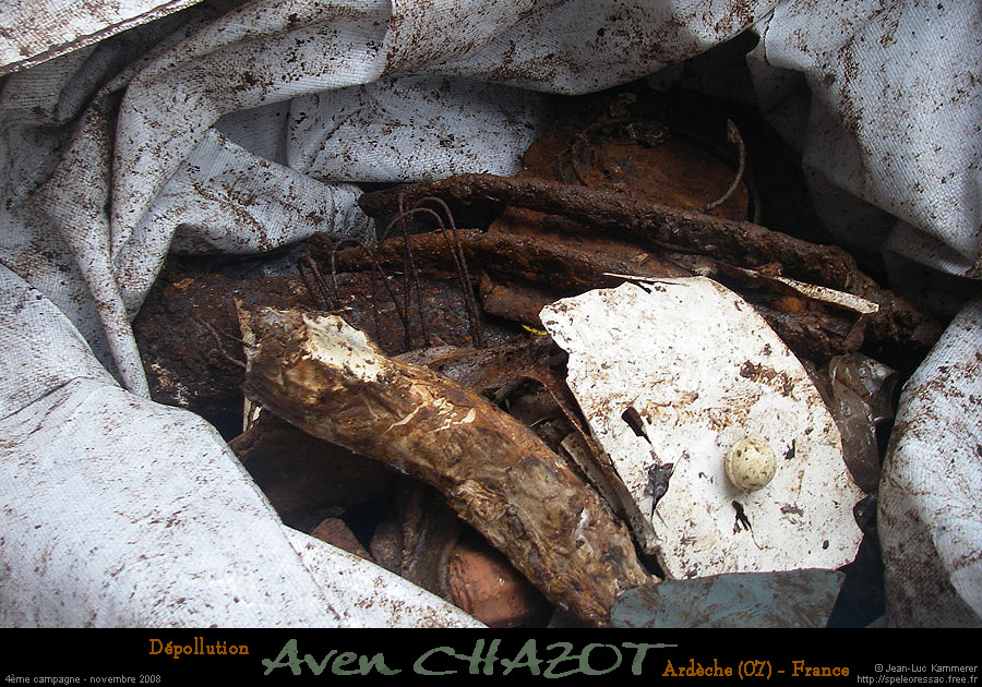 chazot0811_dech01jlk