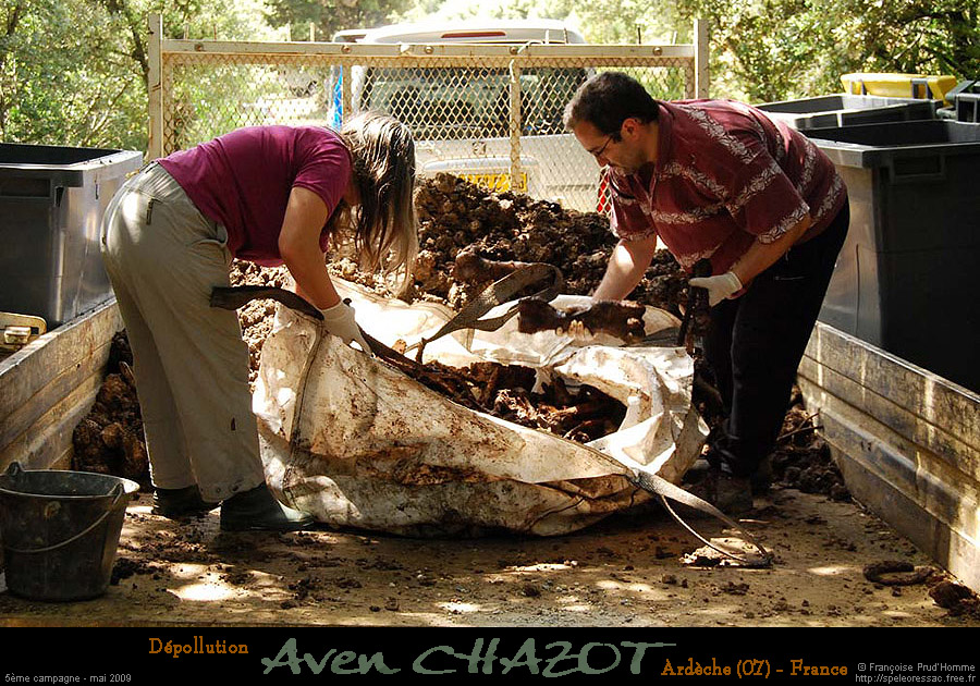 chazot0905_tri02fp