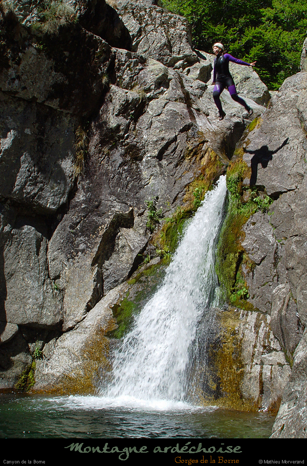 20030728_canyonborne_p04_cascade_christelle_4