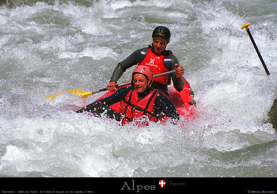 20040612_210_isere_moutons_canoraft_1