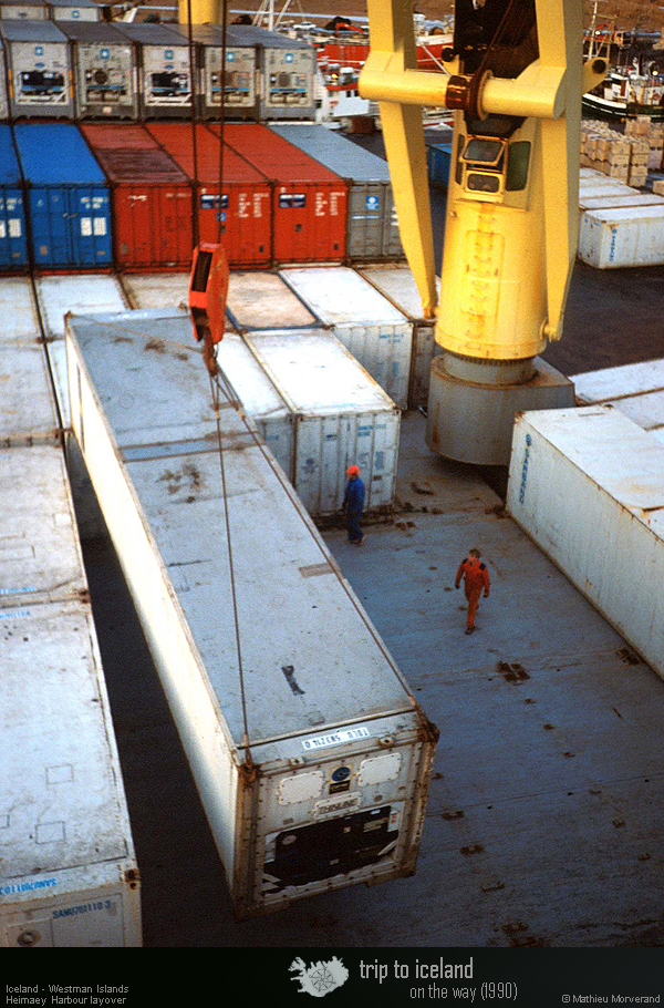 19901121_07_heimaey_dechargementcontainer