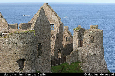 dunlucecastle07
