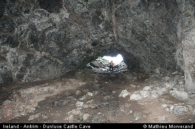 dunlucecastlecave06