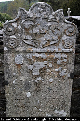 glendalough_cross
