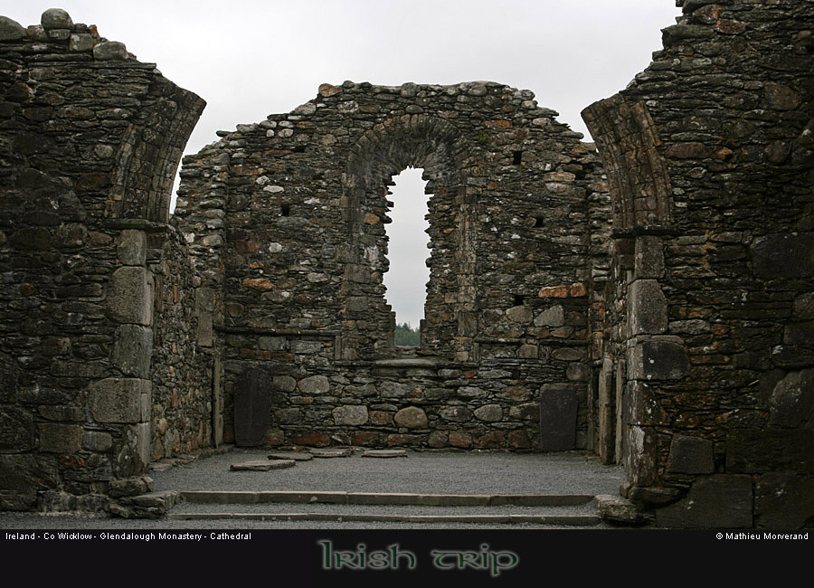 glendalough_cathedral05