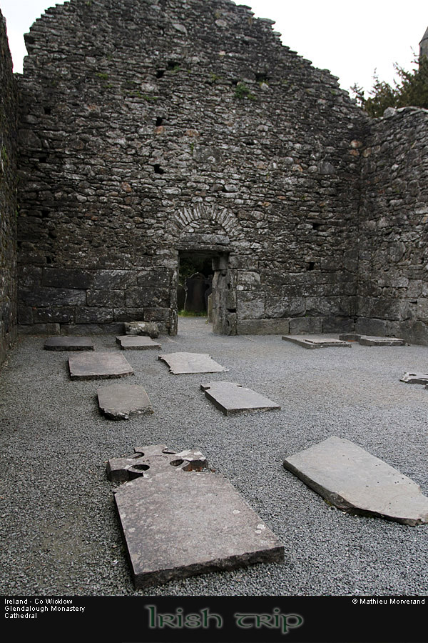 glendalough_cathedral07