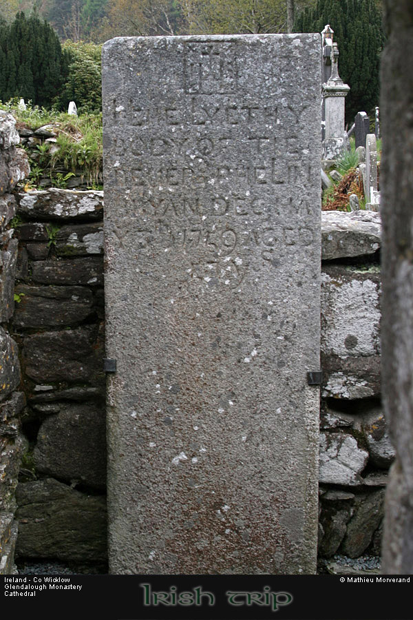 glendalough_cathedral08