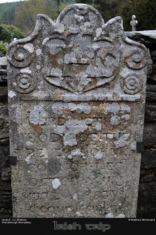glendalough_cross