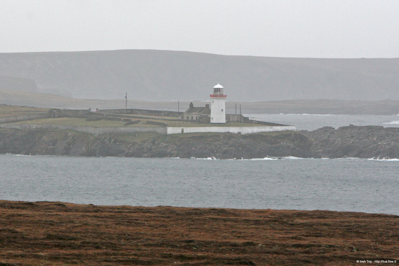 20060330_mayo_knocknalinalighthouse