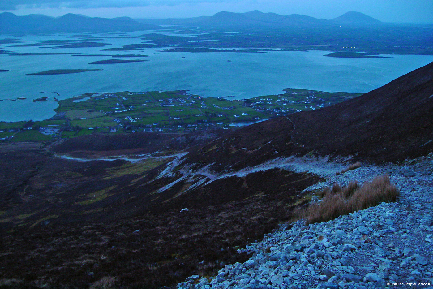 20060331_7_clewbayatnightfallfromcroaghpatrick_8