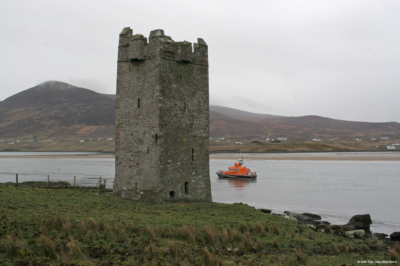 20060331_achillsound_cloghmorecastle_3