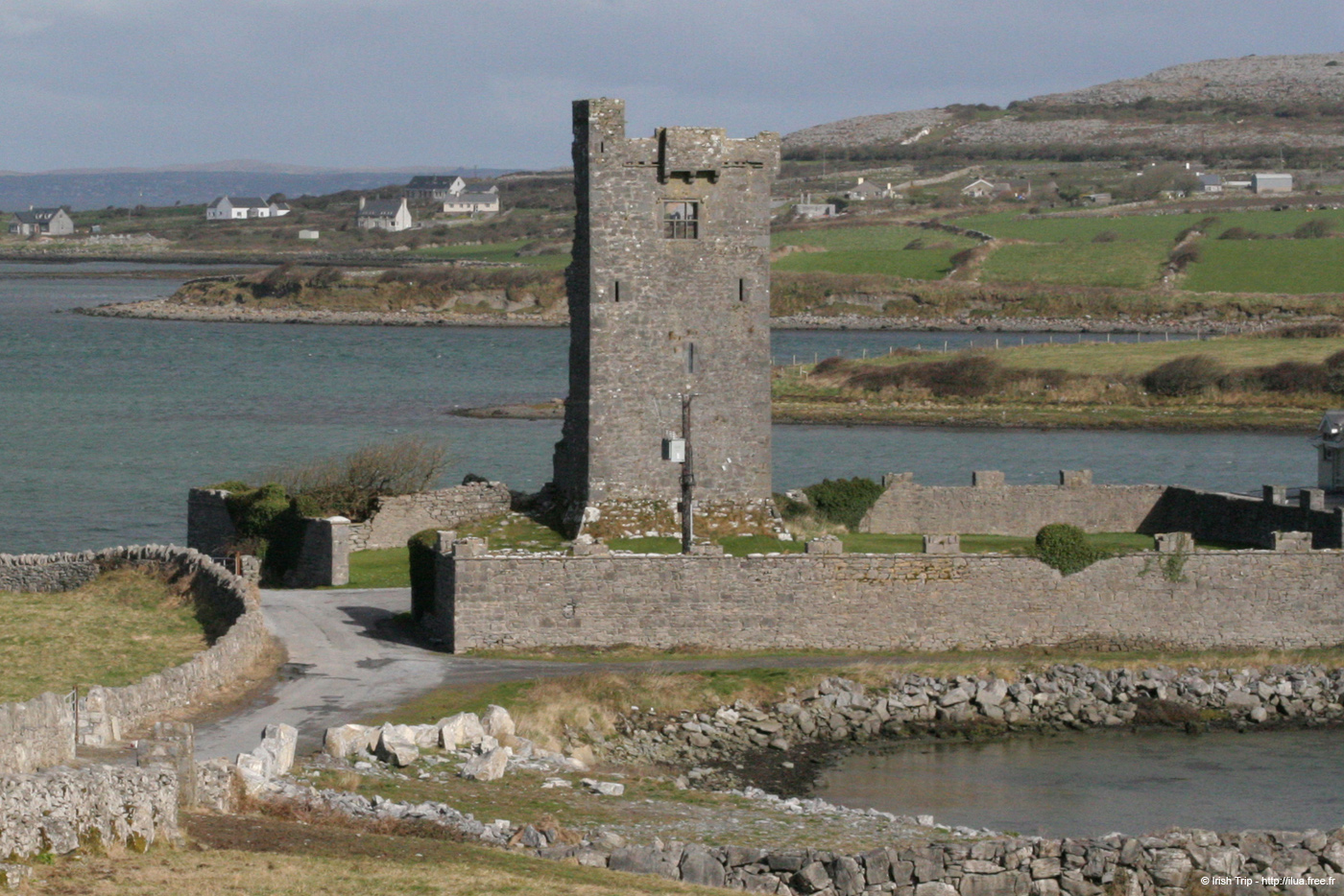 20060402_2_clare_caisleanseanmuckinishcastle