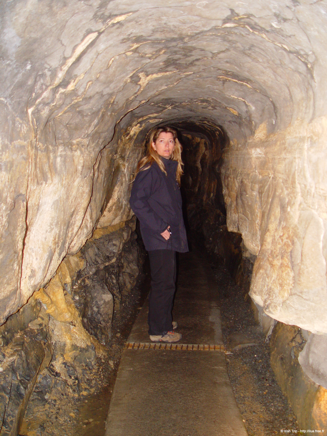 20060402_clare_burren_ailweecave_09_christelle